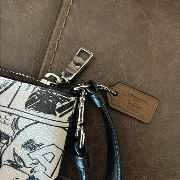 RARE Coach Marvel Gallery Pouch Wrislet - Picture 7 of 10